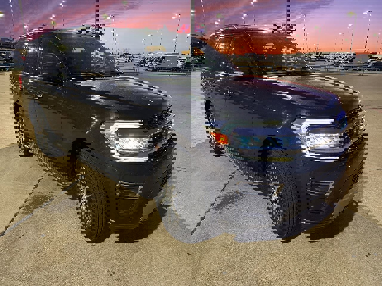 Used 2023 Ford Expedition Limited image 19