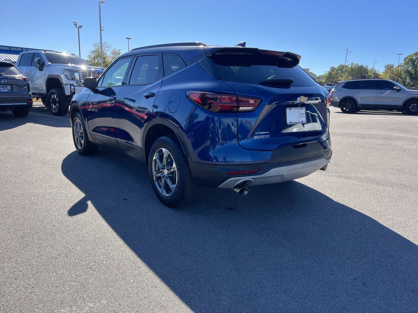 Used 2023 Chevrolet Blazer LT FWD image 5