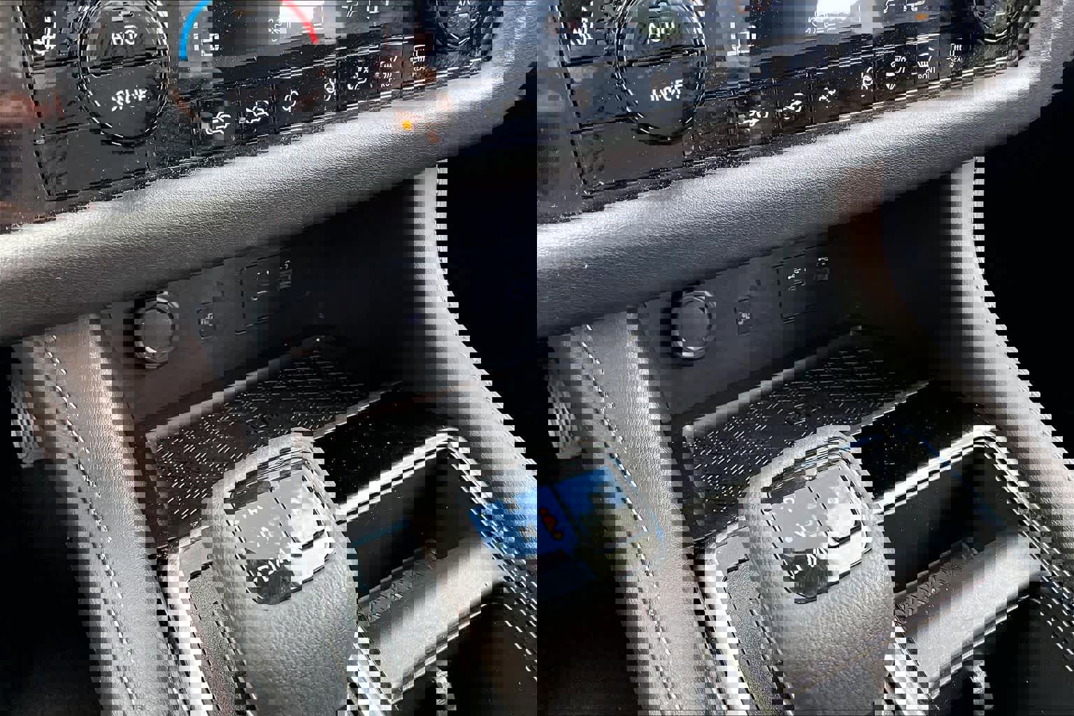 Used 2023 Nissan Pathfinder SL w/ SL Premium Package image 31