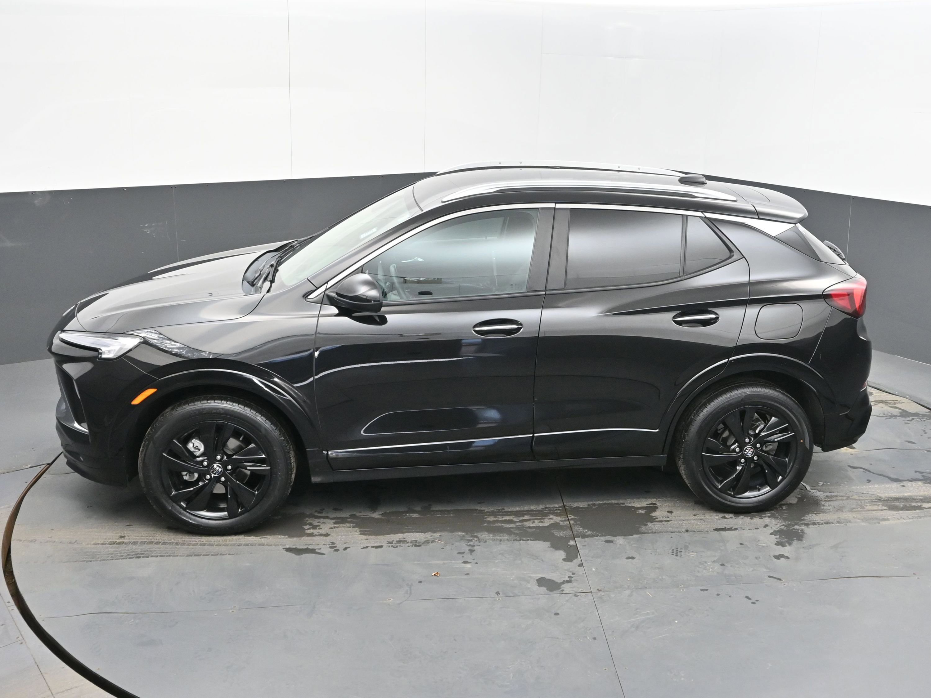 Used 2024 Buick Encore GX Sport Touring image 34