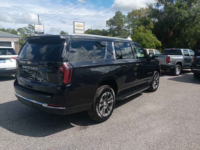 New 2025 Chevrolet Suburban LS image 11