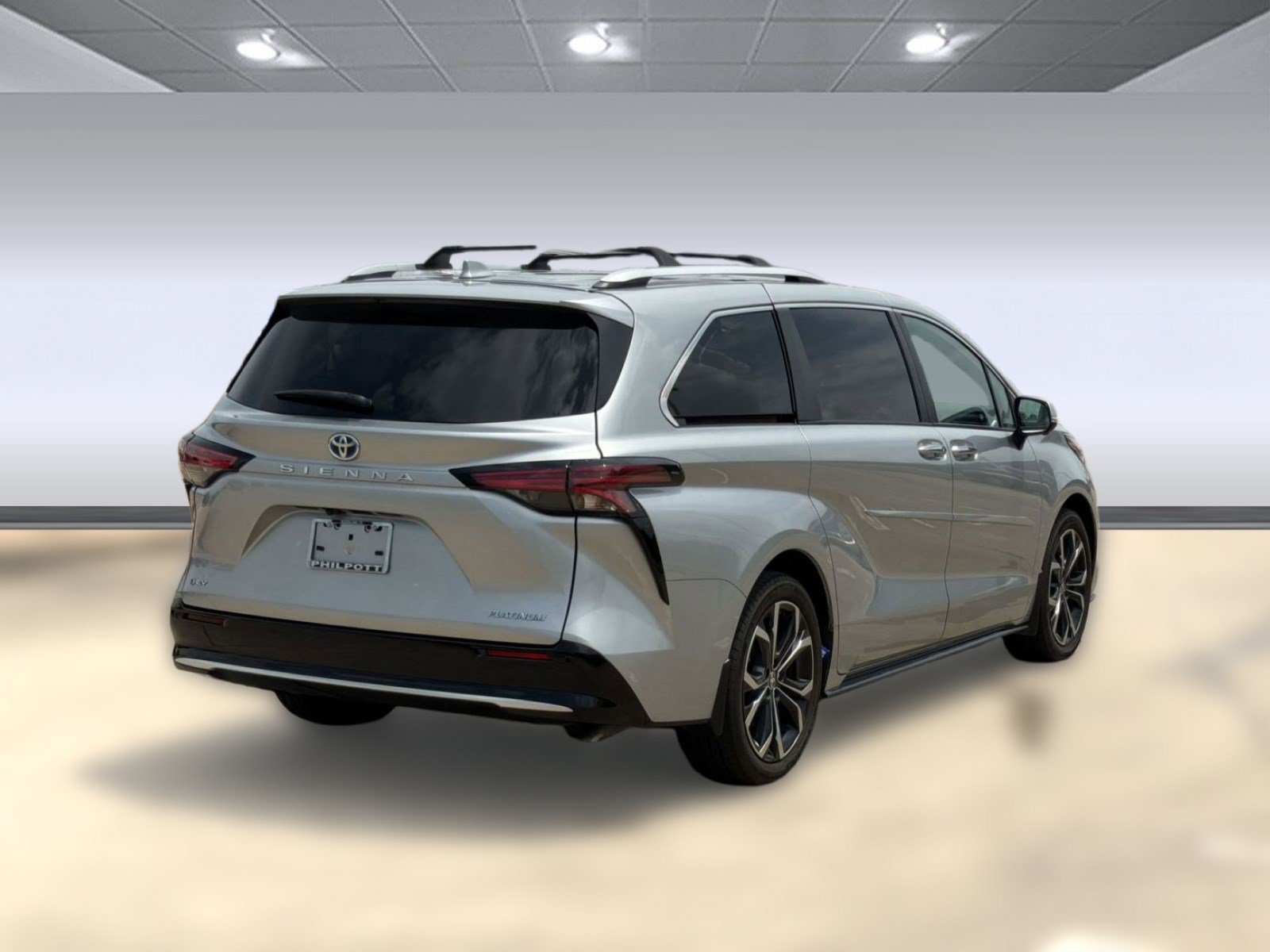 Used 2025 Toyota Sienna Platinum FWD image 8