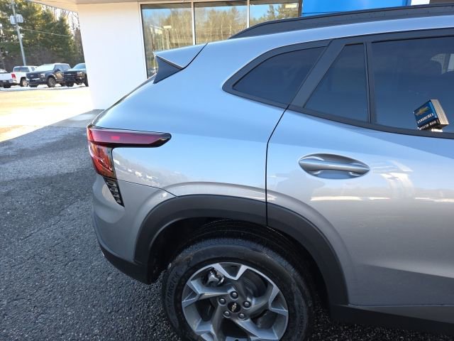 New 2026 Chevrolet Trax LT w/ Driver Confidence Package image 28
