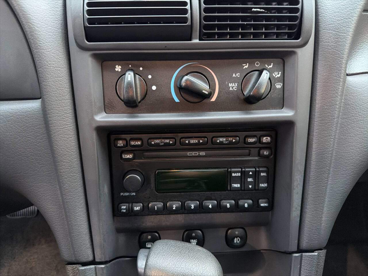 Used 2004 Ford Mustang Mach 1 image 21