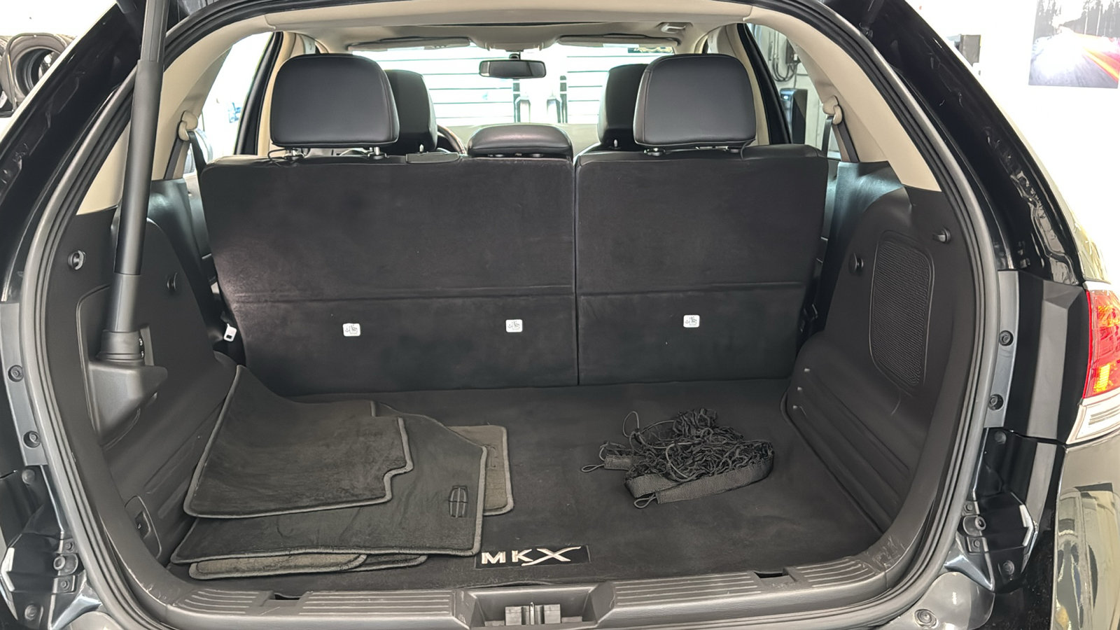 Used 2015 Lincoln MKX AWD w/ Equipment Group 102A image 28