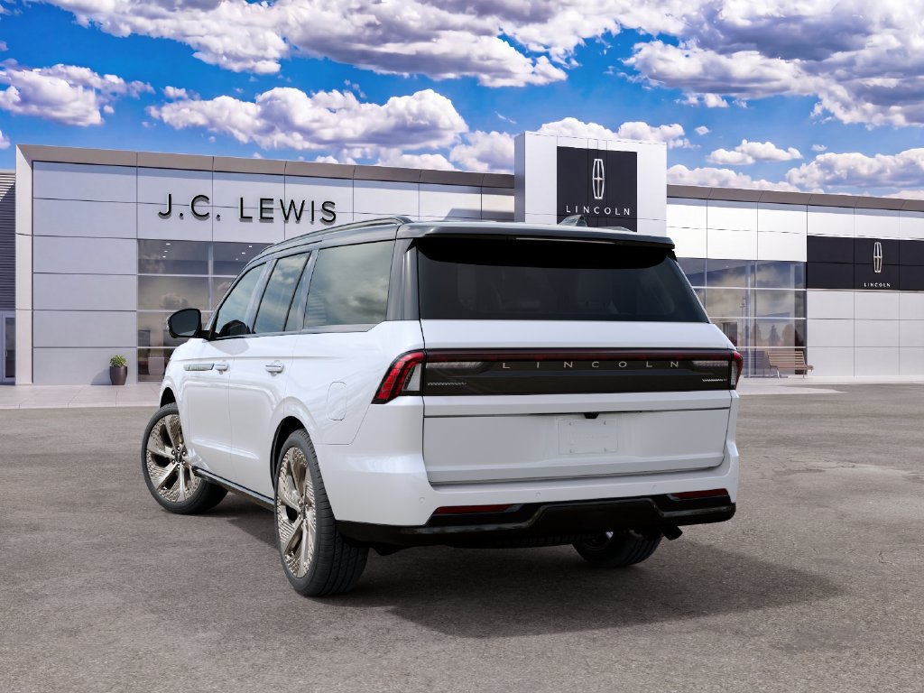 New 2027 Lincoln Navigator Black Label w/ Black Label Special Edition AWD/4WD image 4