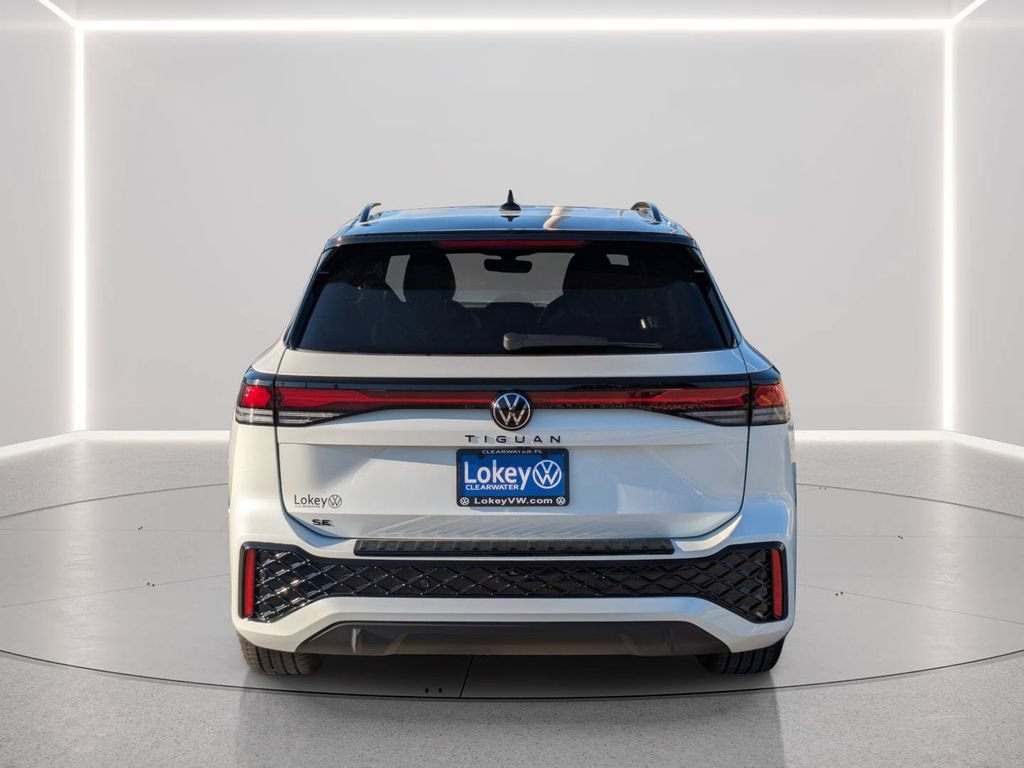New 2026 Volkswagen Tiguan SE R-Line FWD image 5