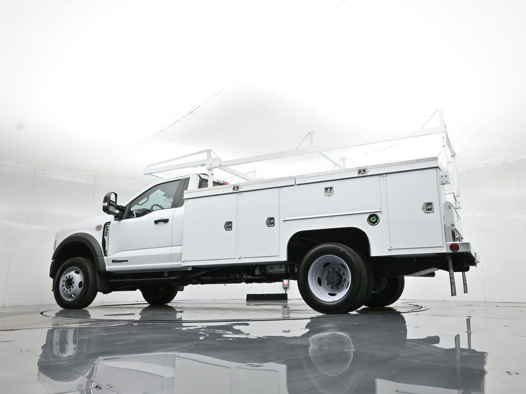 New 2025 Ford F450 XL w/ XL Chrome Package RWD image 55
