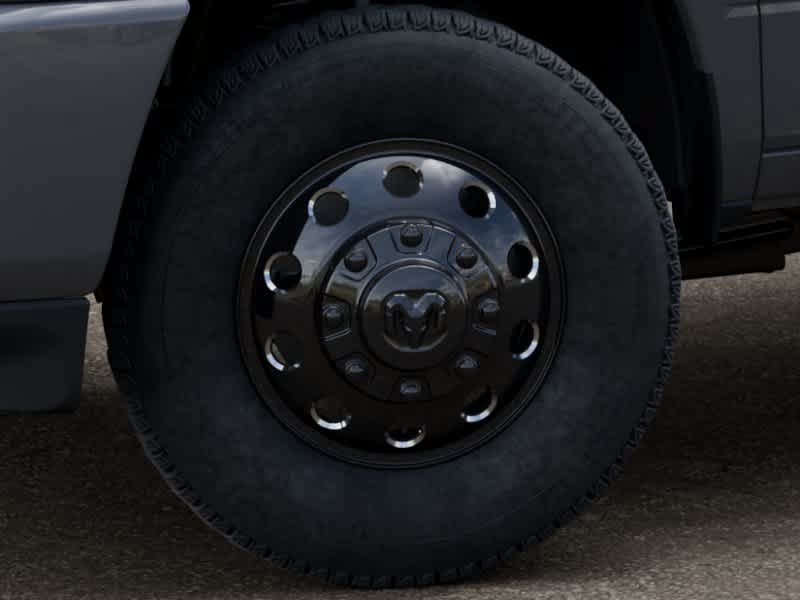New 2027 RAM 3500 Big Horn AWD/4WD image 8