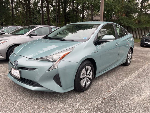 Used 2018 Toyota Prius Two w/ Prius Two Safety Plus Package FWD image 4