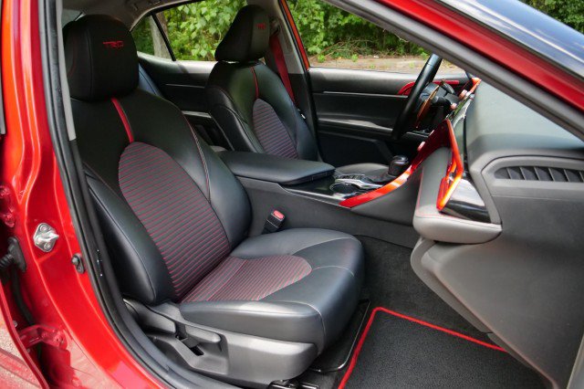 Used 2020 Toyota Camry TRD FWD image 32