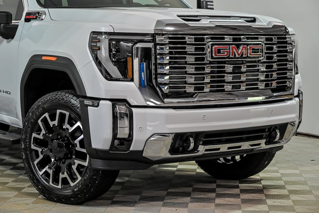 New 2026 GMC Sierra 2500 Denali w/ Denali Reserve Package AWD/4WD image 2