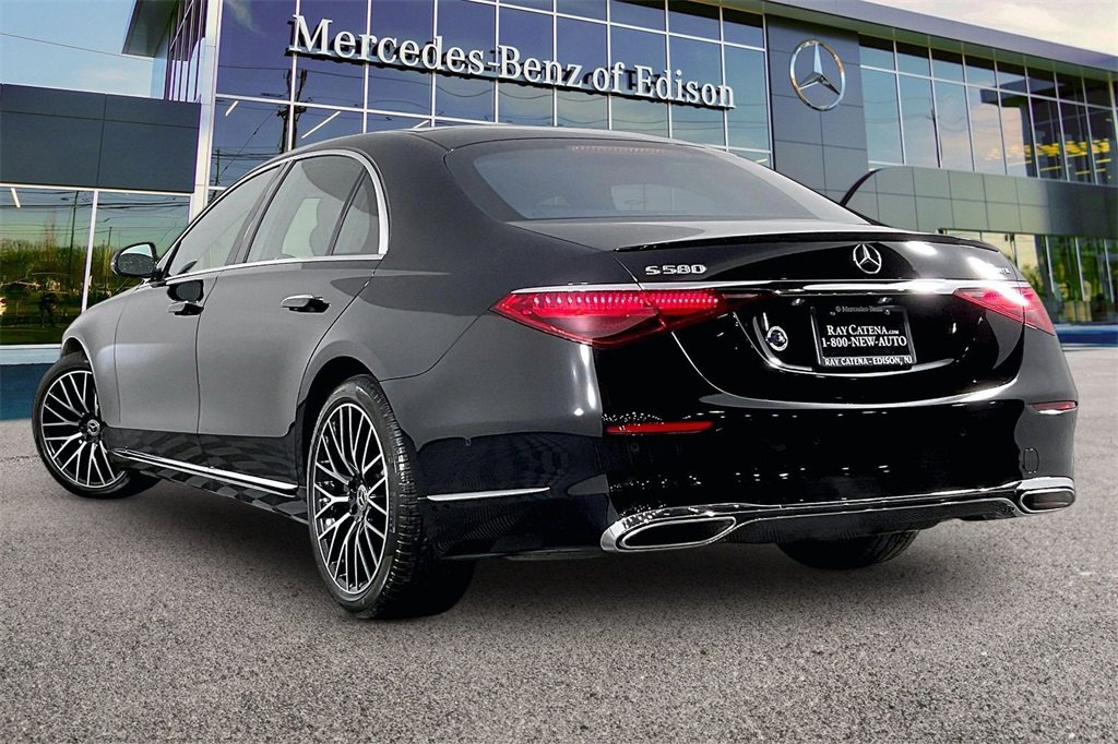New 2025 Mercedes-Benz S 580 4MATIC Sedan image 3