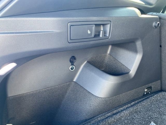 New 2025 Volkswagen Tiguan SE R-Line image 60