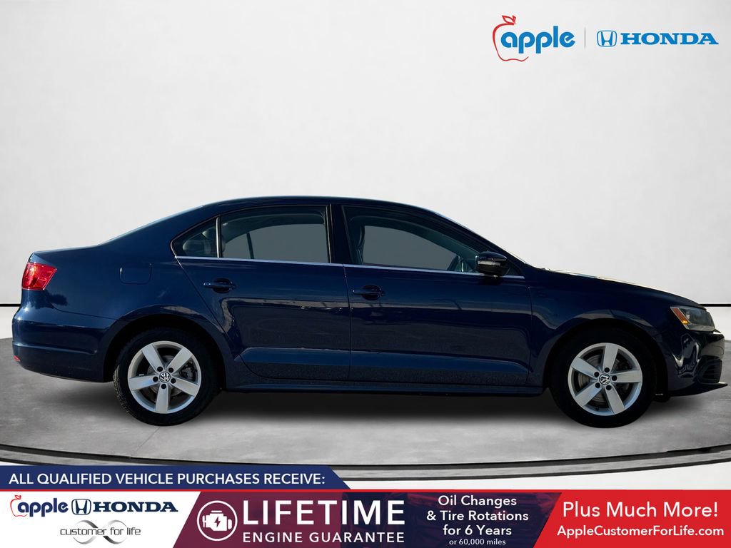 Used 2013 Volkswagen Jetta TDI FWD image 2