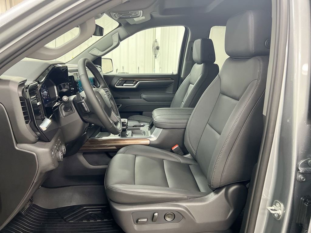 New 2026 Chevrolet Silverado 1500 RST w/ Convenience Package II AWD/4WD image 20