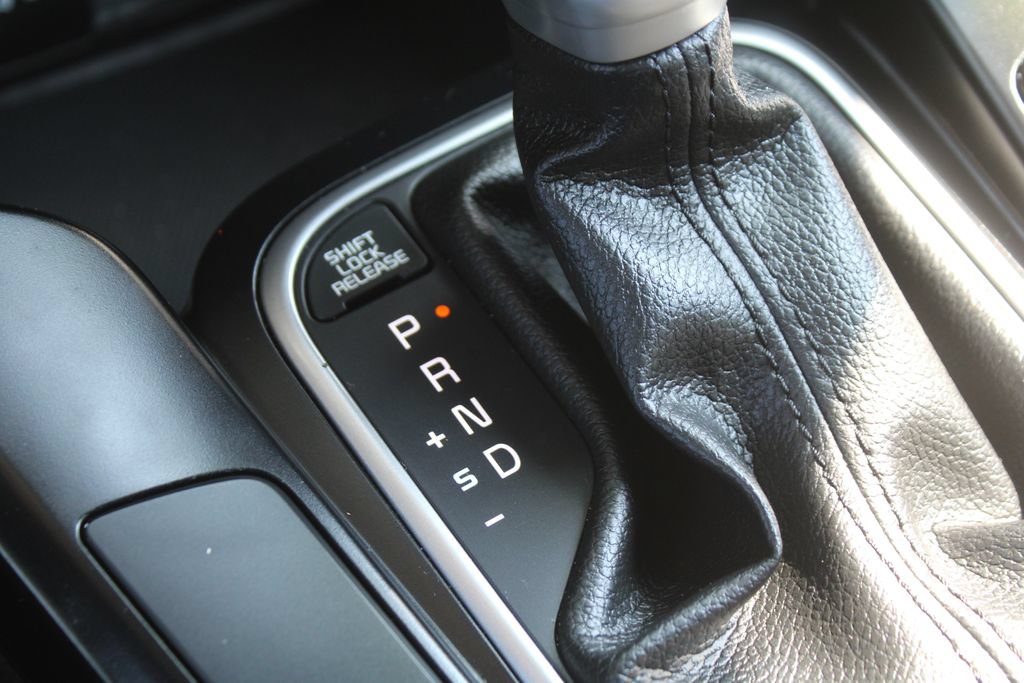 Certified 2025 Kia Soul LX w/ LX Technology Package FWD image 32
