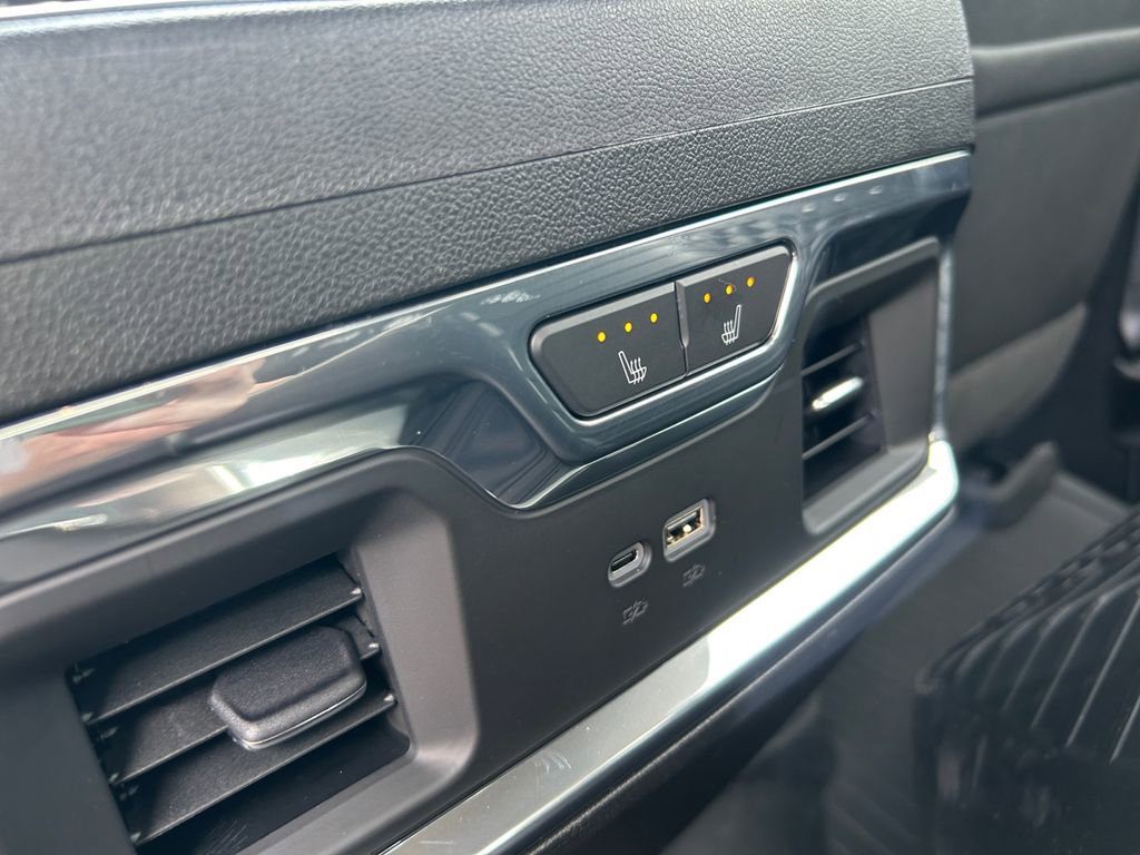 Used 2024 Chevrolet Silverado 1500 LTZ image 35