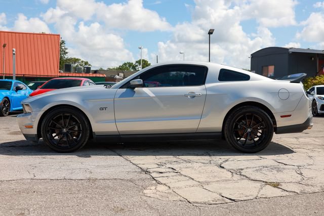 Used 2010 Ford Mustang GT Premium RWD image 4