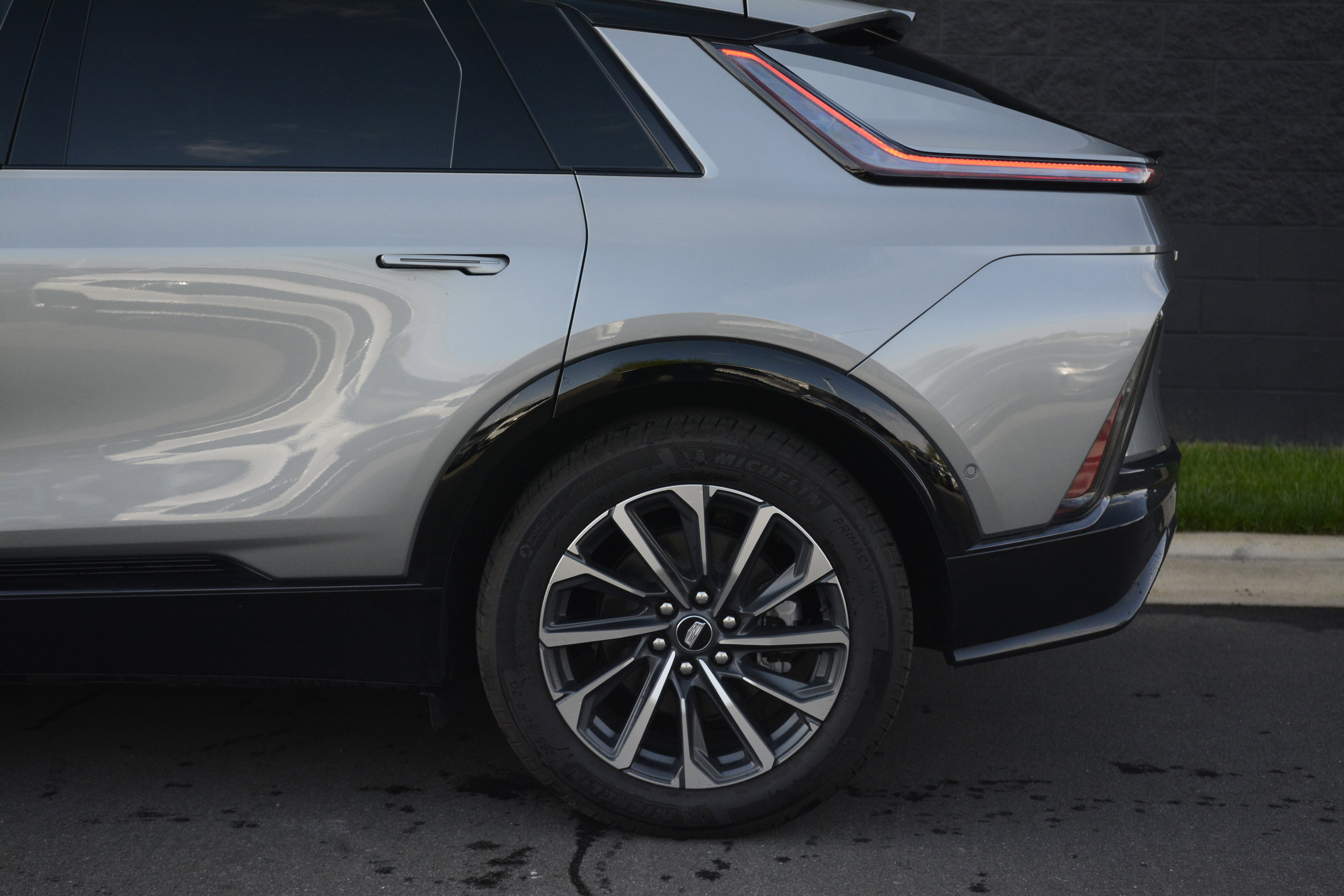 Used 2025 Cadillac Lyriq Sport w/ LPO, Floor Liner Package image 39