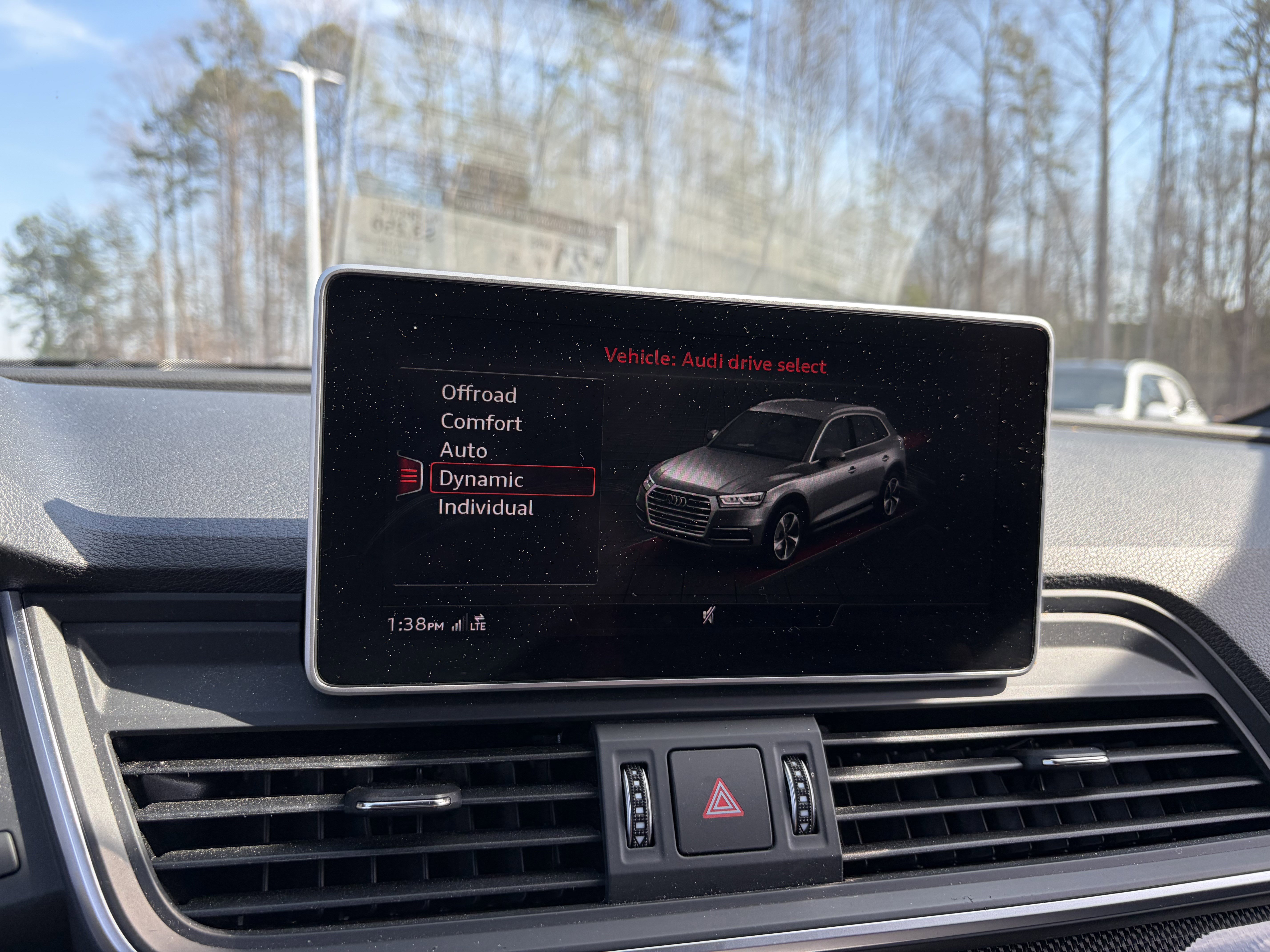 Used 2018 Audi SQ5 Premium Plus w/ Navigation Package image 18