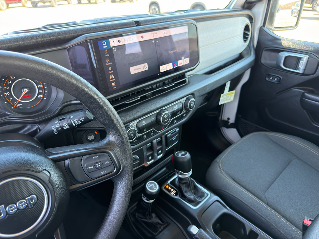 Used 2025 Jeep Wrangler Sport image 38