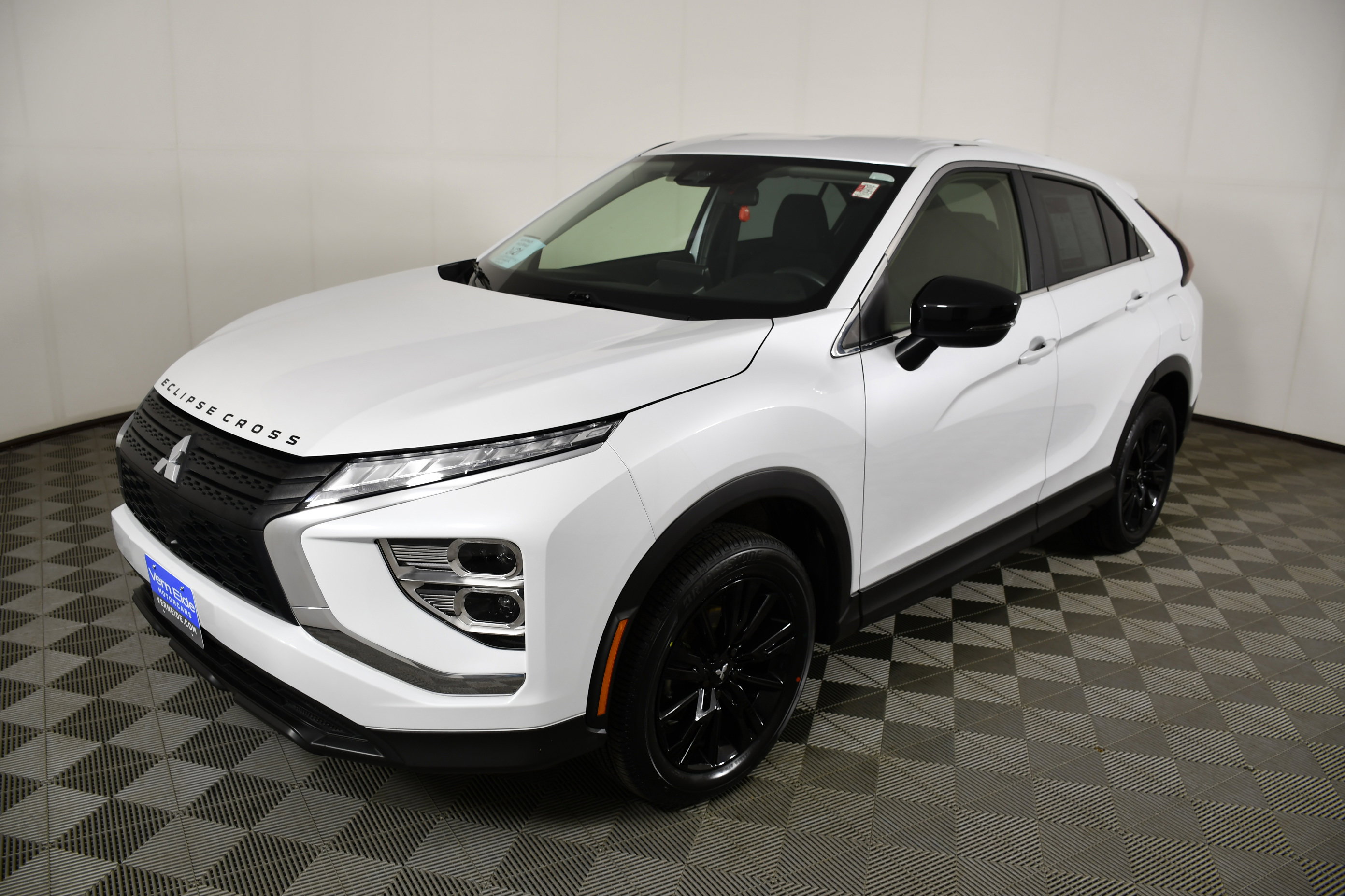 Used 2023 Mitsubishi Eclipse Cross LE AWD/4WD image 10
