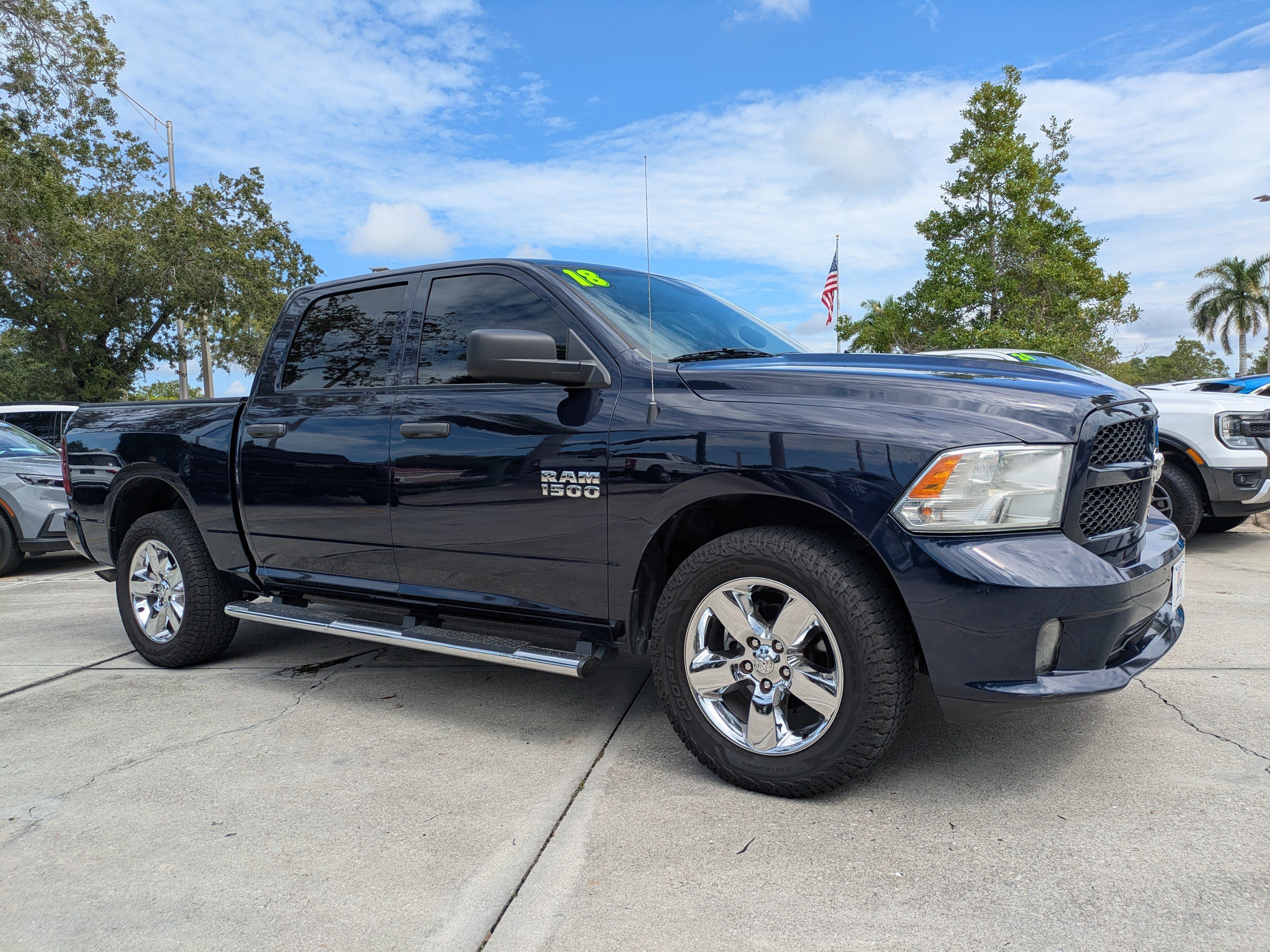Used 2018 RAM 1500 Express w/ Express Value Package AWD/4WD image 2