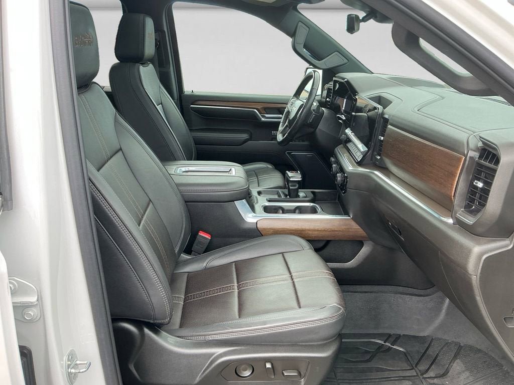 Used 2022 Chevrolet Silverado 1500 High Country w/ High Country Premium Package image 15
