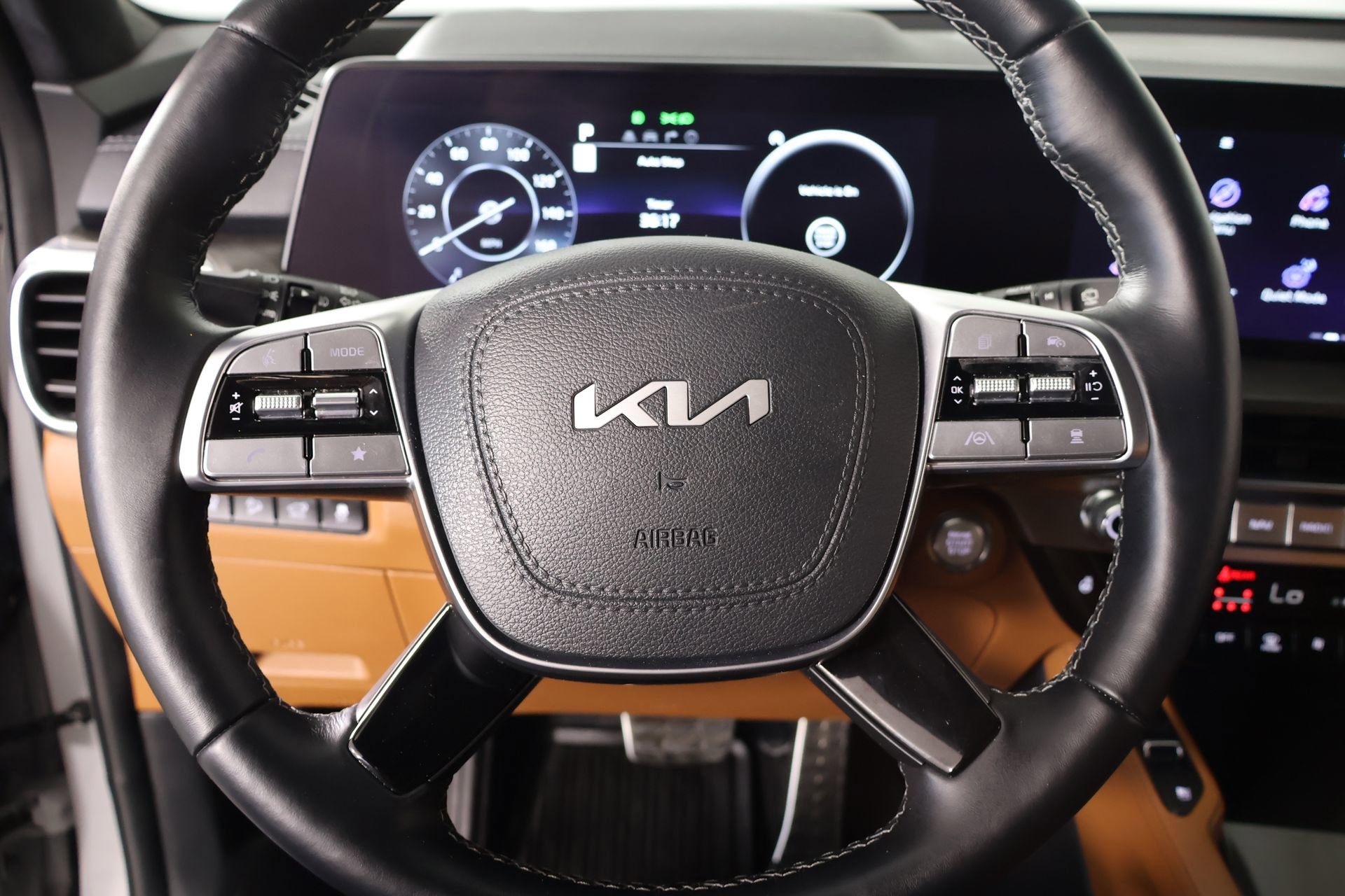 Used 2025 Kia Telluride SX Prestige X-Line image 3