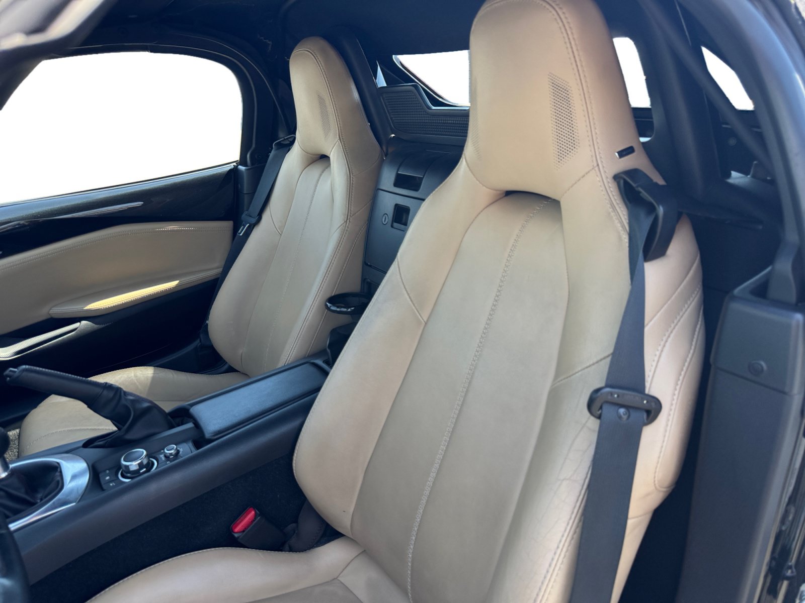 Used 2016 MAZDA MX-5 Miata Grand Touring RWD image 13
