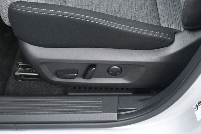 Used 2023 Nissan Rogue SV FWD image 11