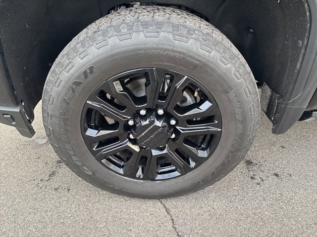 Used 2023 GMC Sierra 3500 Denali w/ Denali Black Diamond Edition image 12