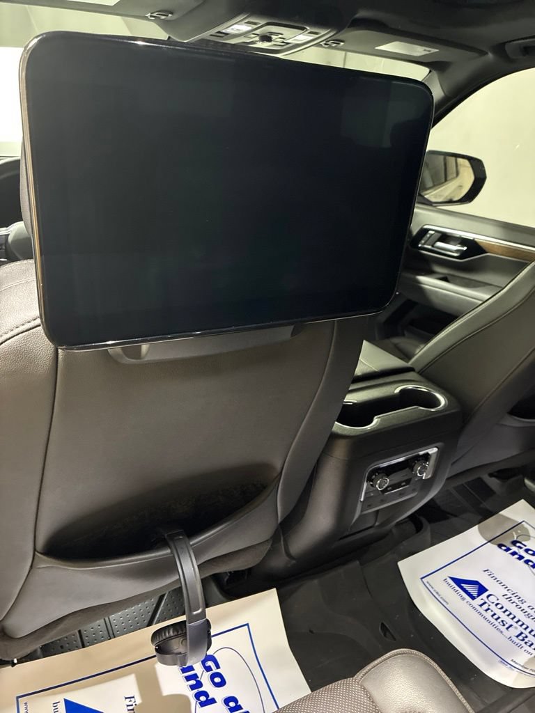 Used 2025 Chevrolet Tahoe High Country AWD/4WD image 24