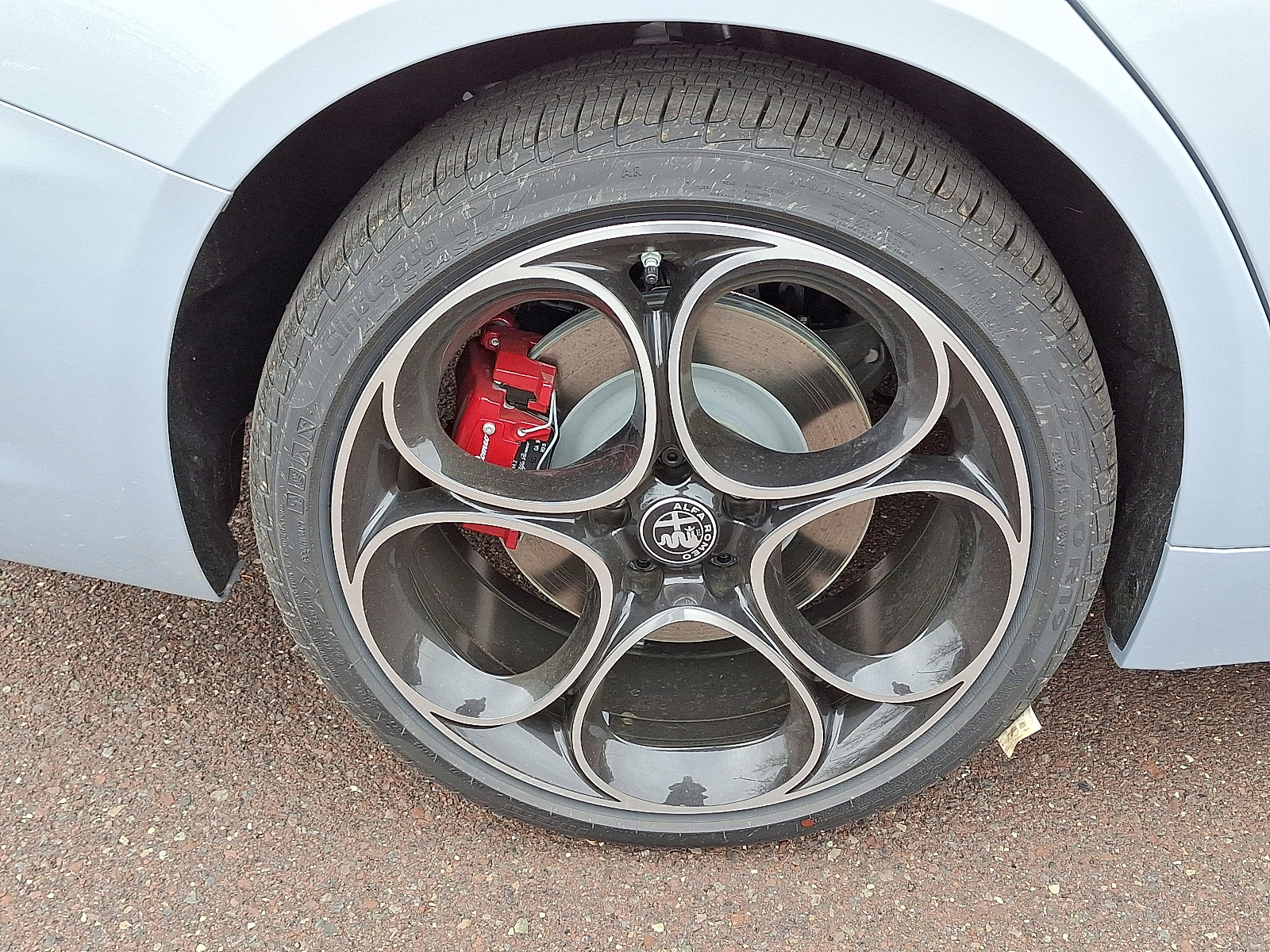 New 2026 Alfa Romeo Giulia AWD image 5