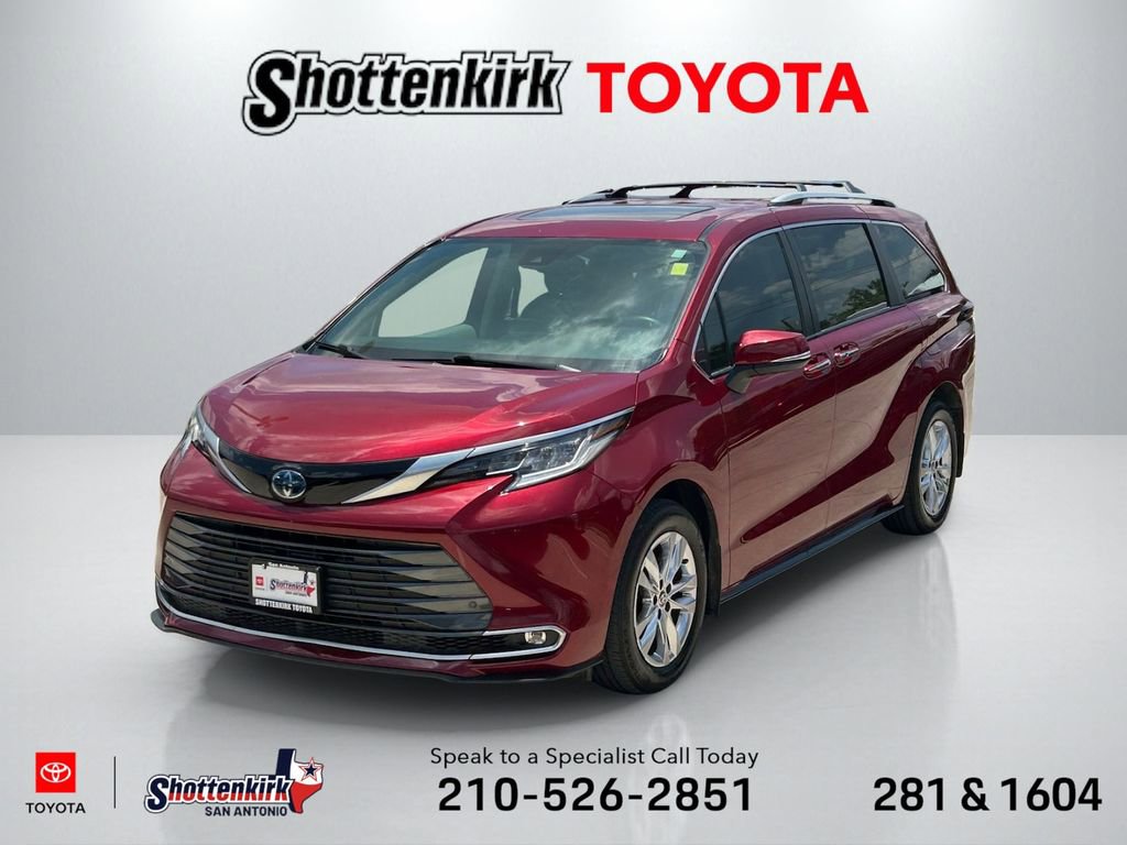 Used 2023 Toyota Sienna Limited FWD image 1