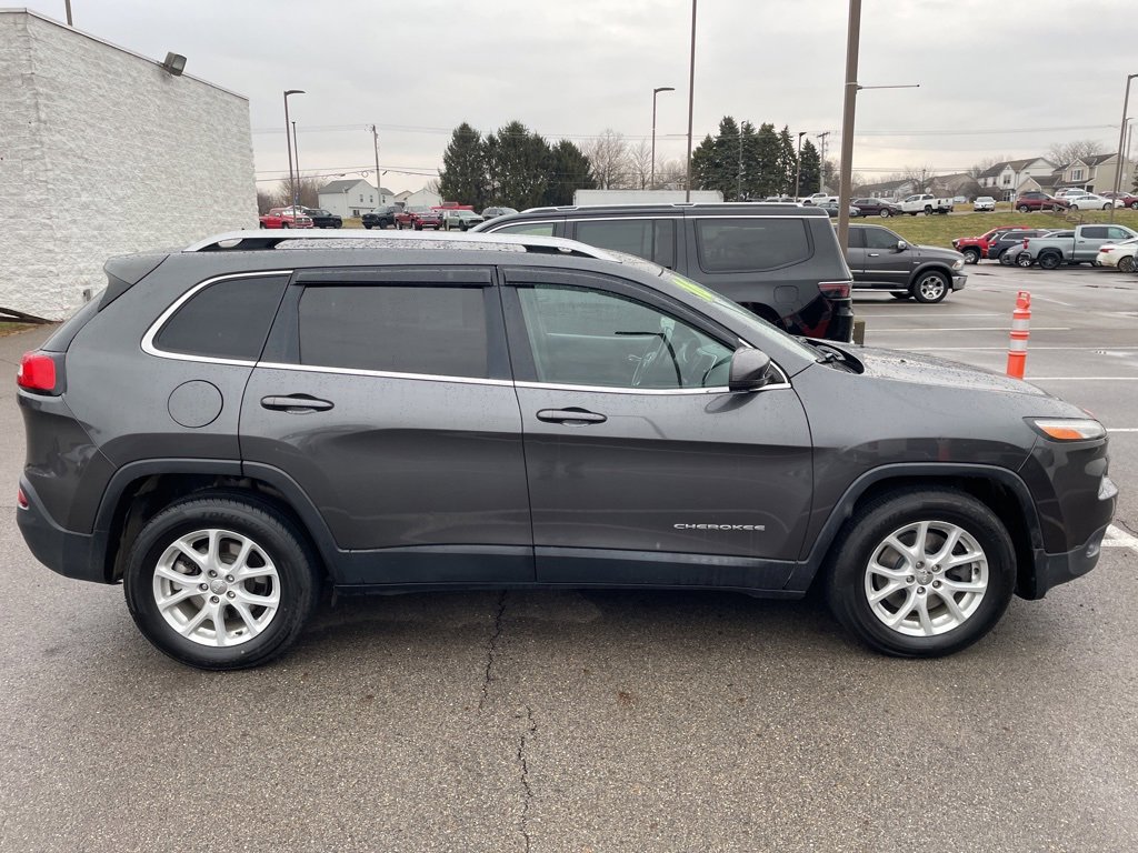 Used 2016 Jeep Cherokee Latitude w/ Safety/Convenience Group image 3