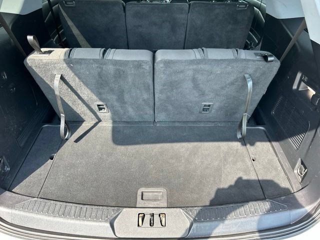 Used 2022 Ford Explorer XLT RWD image 41