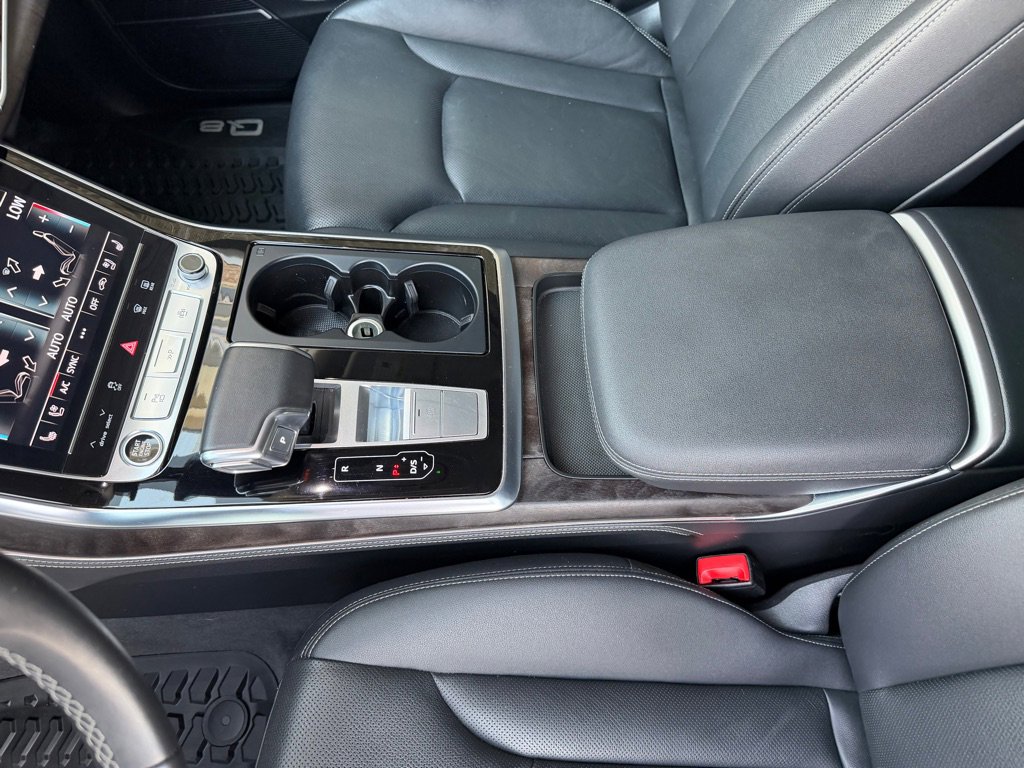 Used 2023 Audi Q8 Prestige AWD/4WD image 14