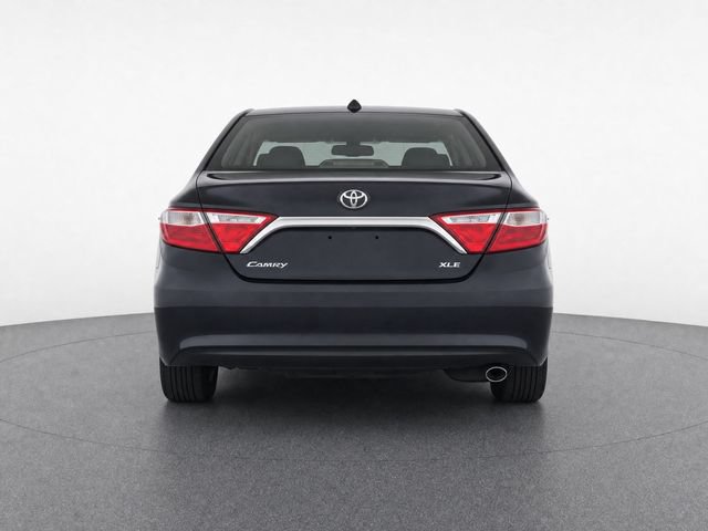 Used 2017 Toyota Camry XLE FWD image 3