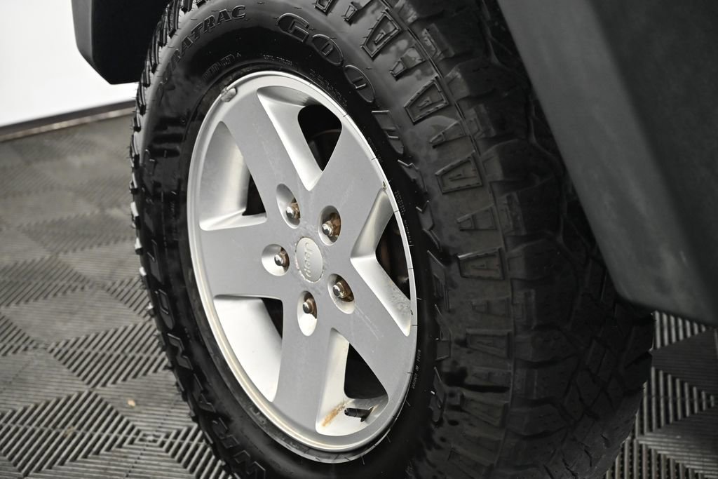 Used 2011 Jeep Wrangler Sport AWD/4WD image 28