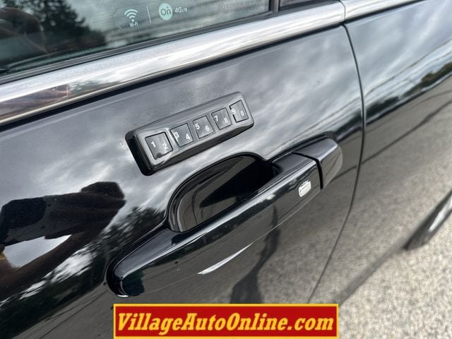 Used 2018 Chevrolet Equinox LT AWD/4WD image 10
