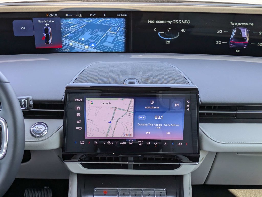 New 2026 Lincoln Nautilus Reserve AWD/4WD image 18