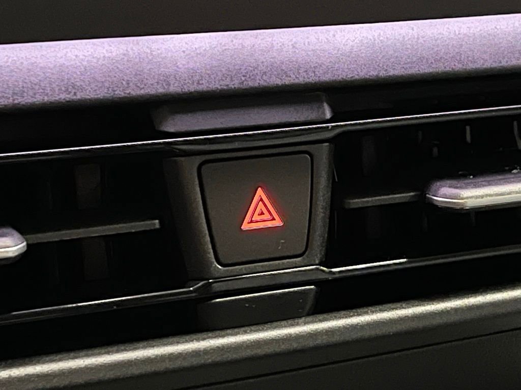 New 2026 Volkswagen Tiguan SE image 11