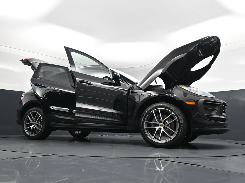 New 2026 Porsche Macan AWD/4WD image 34