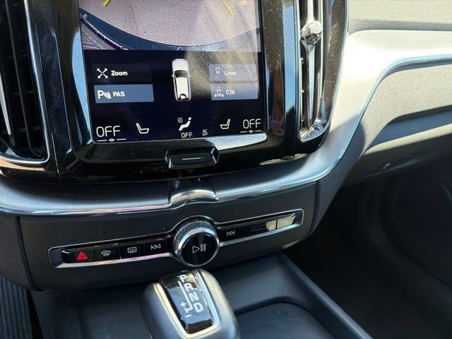 Used 2018 Volvo XC60 T5 Momentum w/ Vision Package AWD/4WD image 20