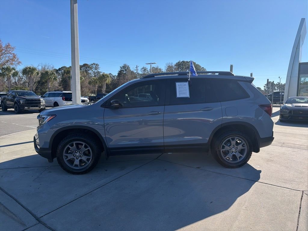 Used 2025 Honda Passport TrailSport image 4