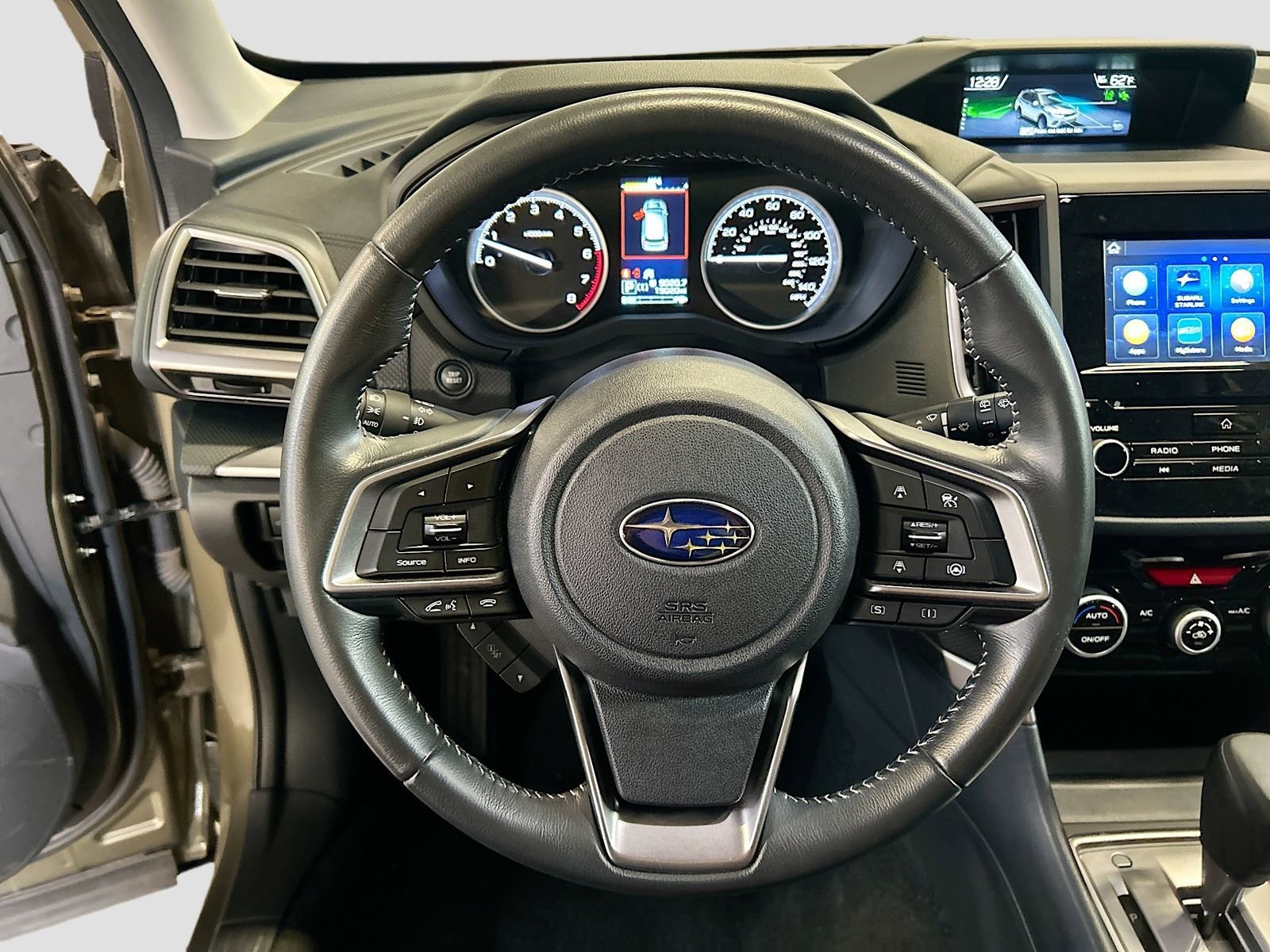 Used 2023 Subaru Forester Premium w/ Popular Package #2 image 11