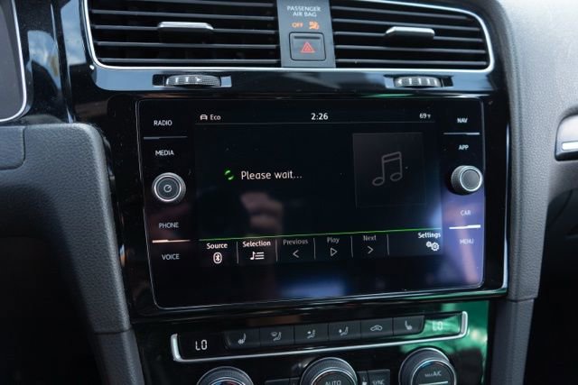 Used 2019 Volkswagen Golf R 4-Door image 15