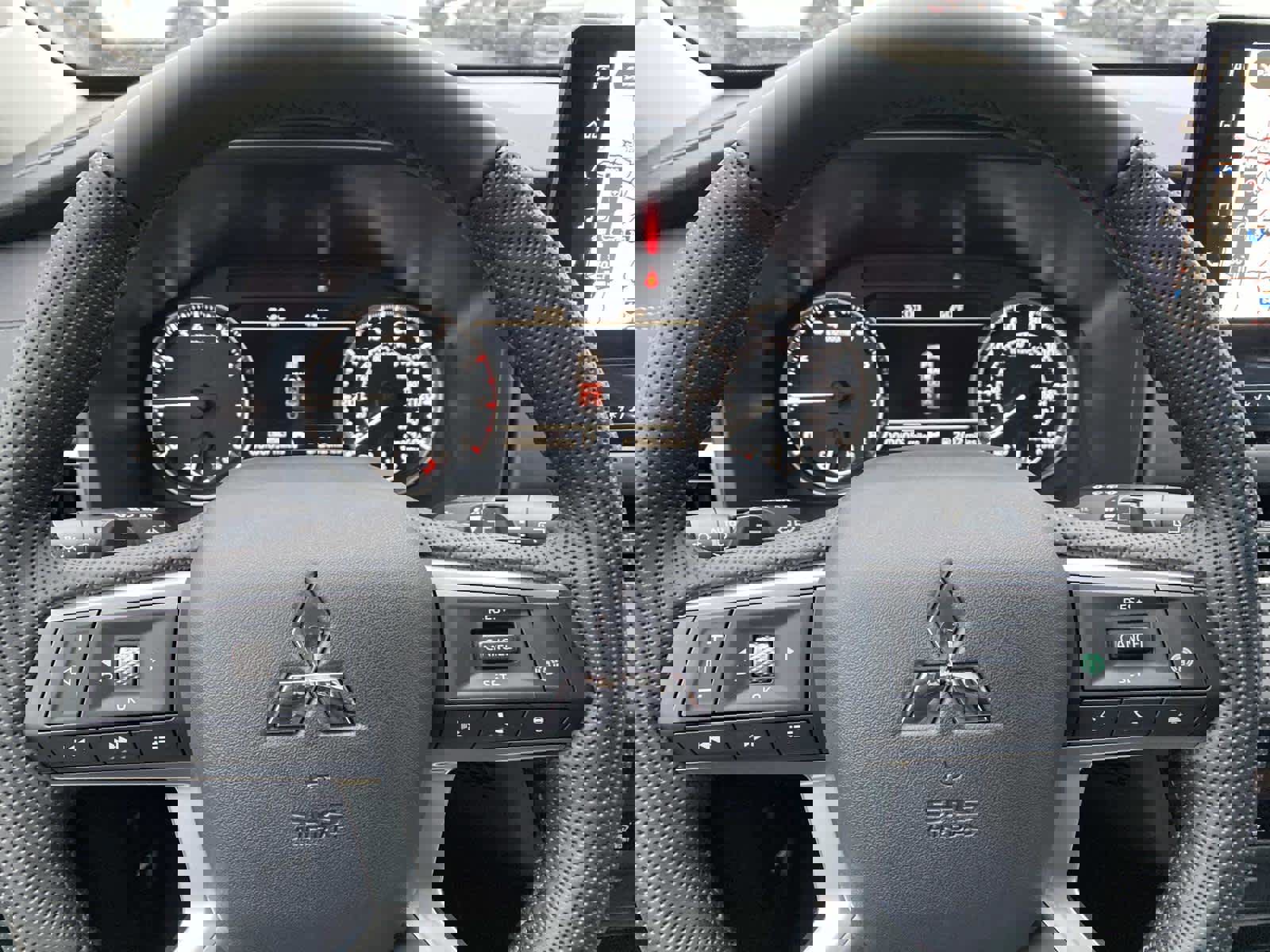 New 2026 Mitsubishi Outlander AWD image 14